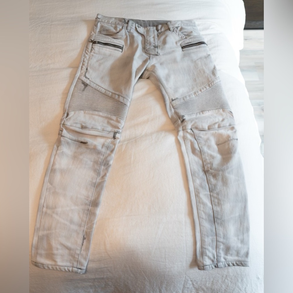 Balmain 17CM BIKER WASHED STRETCH DENIM JEANS IN 172 GRIS